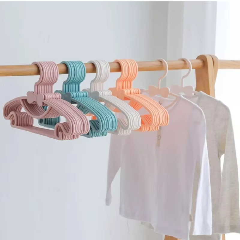 10 perchas portátiles de plást - Baby Clothing Display reseña y precio